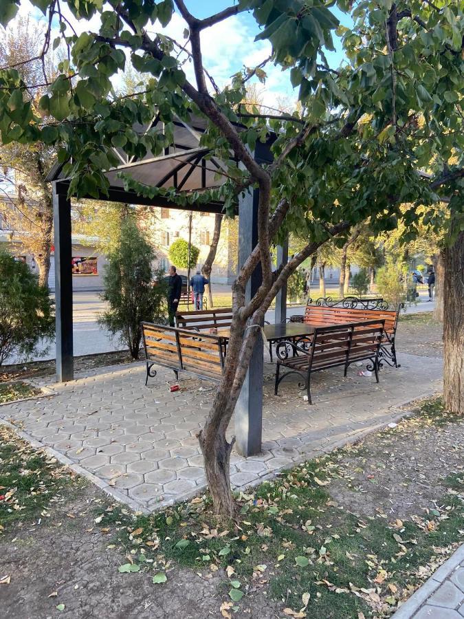Vahe'S Family Guest House Front Erivan Exterior foto